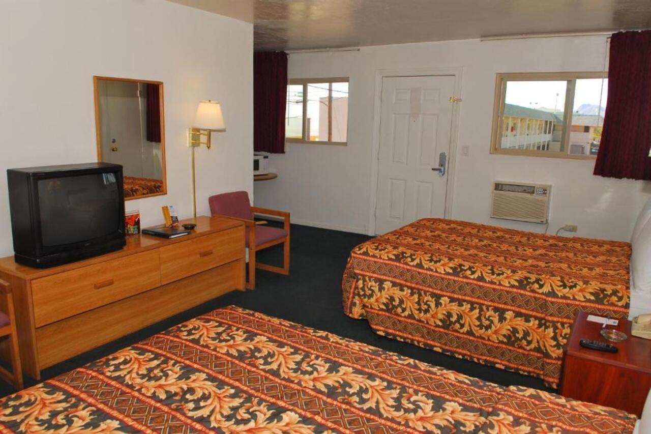 توسن Stone Inn Extended Stay U Of A الغرفة الصورة