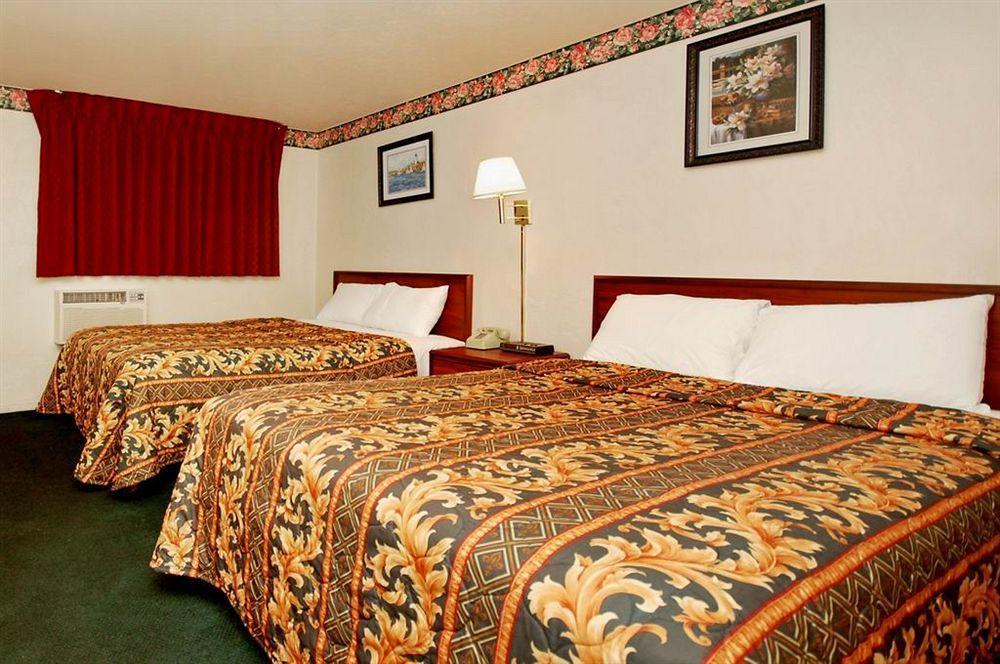 توسن Stone Inn Extended Stay U Of A المظهر الخارجي الصورة